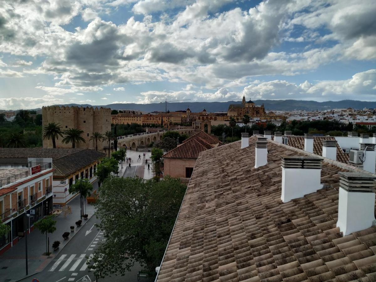 Arrecife, Garaje Y Wifi Gratis Junto Puente Romano Kordoba Bagian luar foto